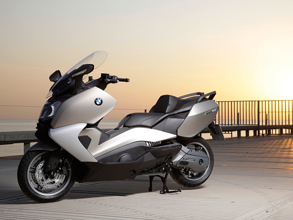 Фото скутера BMW C 650 GT
